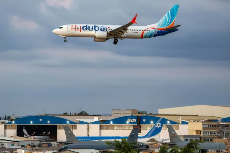 Autoridades dos Emirados Árabes classificam ataque em voo da Flydubai como ato terrorista