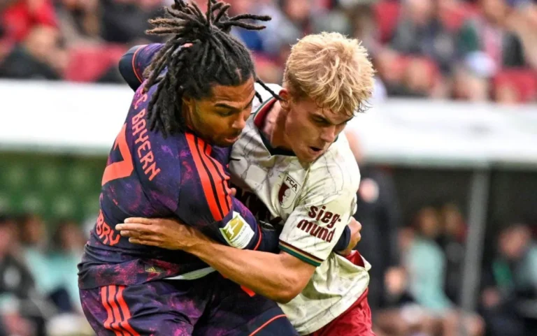 Bayern de Munique tropeça no Augsburg após gol relâmpago e VAR polêmico na Bundesliga