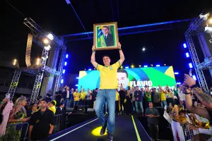 Caminhos jurídicos e políticos para a possível liberdade de Jair Bolsonaro