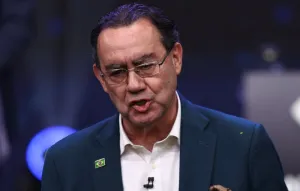 Candidato Augusto Cury sugere adiamento da eleição após cancelamento de debate na TV