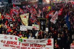 Candidatos intensificam atos de rua na reta final da disputa presidencial