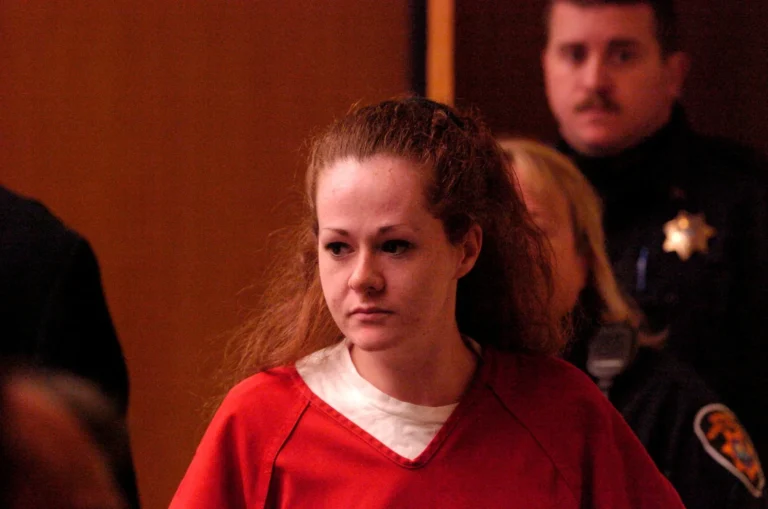 Christa Pike permanece em estado crítico após falha em execução no Tennessee