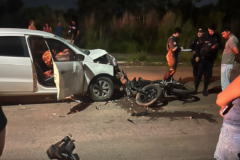 Colisão frontal entre moto e carro resulta em morte de jovem em Cuiabá