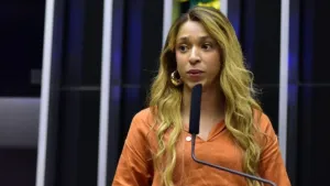 Com 1,5 milhão de votos, Erika Hilton alcança votação recorde para deputada federal na história