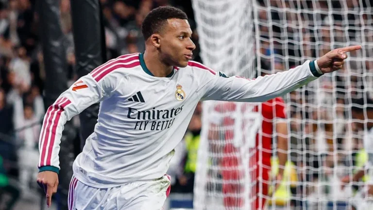 Com dois gols de mbappé, real madrid atropela o sevilla no bernabéu pela la liga