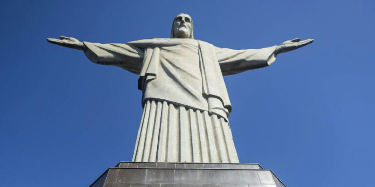 Cristo Redentor celebra 95 anos com programação social e homenagens no Rio