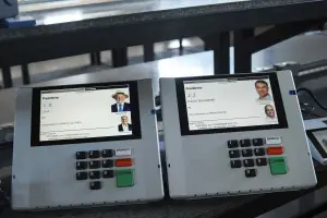 Datafolha indica vantagem de Flávio entre eleitores com alta propensão a votar