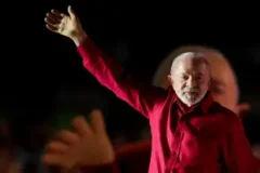 Desgaste do poder dificulta reeleição de Lula e fortalece disputa contra Flávio Bolsonaro