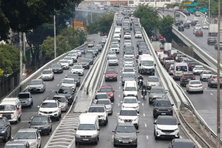 Deslocamento urbano nas capitais brasileiras consome mais de duas horas diárias