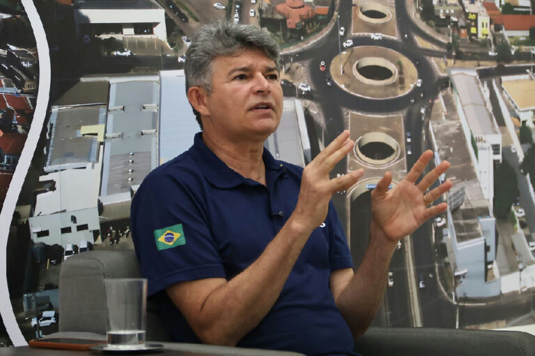 Direita e segmento evangélico consolidam hegemonia política em Mato Grosso