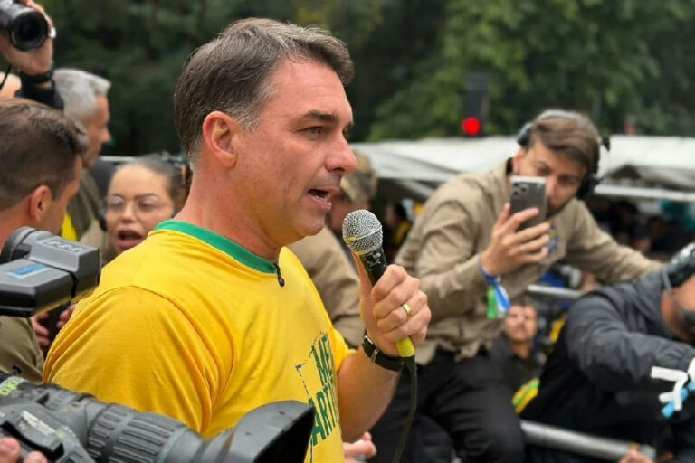 Empresário mato-grossense doa dois milhões para a campanha de Flávio