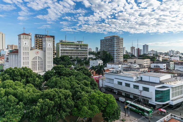 Feriado nacional altera rotina de serviços públicos e comércio em Mato Grosso