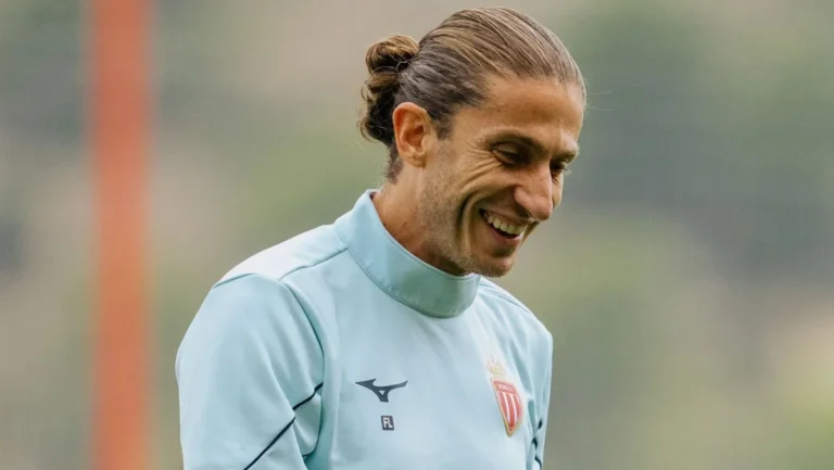 Filipe Luís encanta a Europa com início invicto e histórico no comando do Monaco