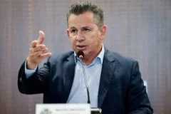 Flávio Bolsonaro articula nomes de Odílio Balbinotti e Mauro Mendes para futuras pastas ministeriais