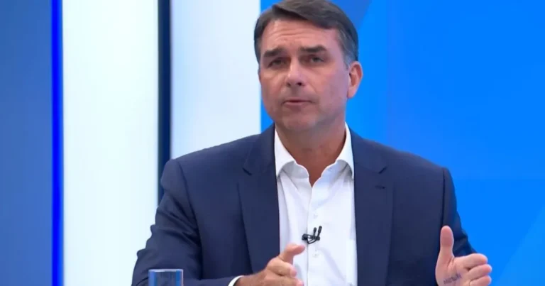 Flávio propõe fundo com imóveis da união para abater dívida pública