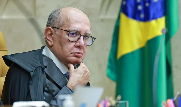 Gilmar Mendes determina inclusão de Renan Santos no debate da TV Globo