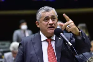 Governo intensifica articulação com o Congresso para acelerar o fim da escala 6x1