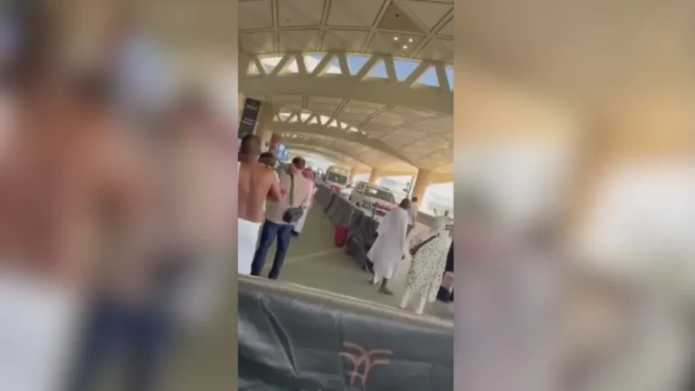 Houthis emitem novo alerta contra aeroportos sauditas após ataque deixar 12 mortos