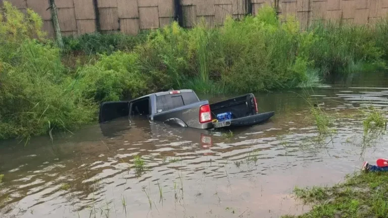 Imagens aéreas revelam rastro de destruição deixado pela tempestade Isaias nos EUA
