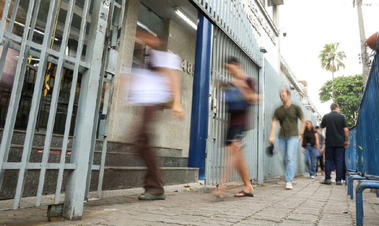 Inscrição para o Enem 2026 encerra escolha de língua estrangeira neste domingo