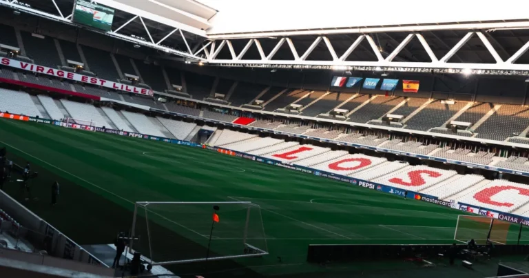 Lille e Galatasaray definem escalações para embate decisivo na Champions League