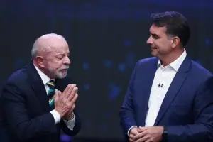 Lula ajusta estratégia para focar em propostas no debate da TV Globo