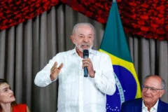 Lula celebra fim da escala 6x1 como avanço histórico para a classe trabalhadora