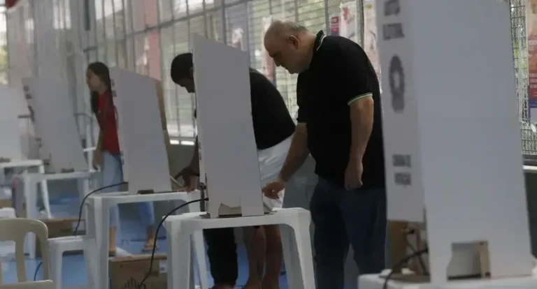 Lula lidera apuração na Nova Zelândia no segundo turno com ampla vantagem