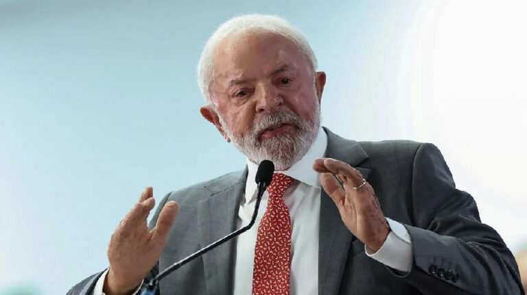 Lula lidera preferência em presídios e alcança 72,6% dos votos no primeiro turno