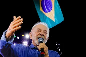 Lula promete revisar modelo de emendas parlamentares em eventual novo mandato
