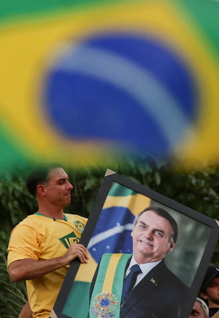 Mercado financeiro avalia favoritismo de Flávio Bolsonaro e cobra sinalizações fiscais