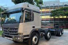 Mercedes-Benz revela inovações em caminhões para a Fenatran 2026