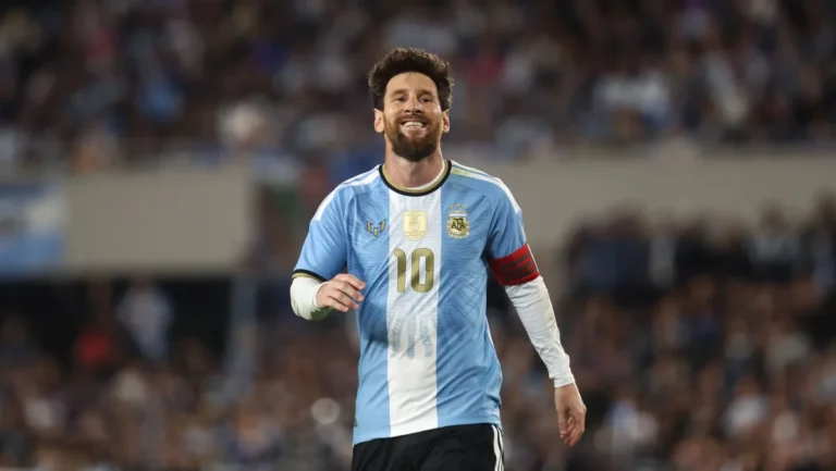 Messi encerra ciclo na seleção argentina com despedida emocionante em Buenos Aires