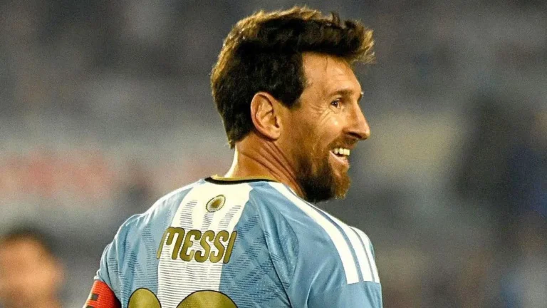 Messi seleciona promessas do futebol mundial e inclui brasileira na lista