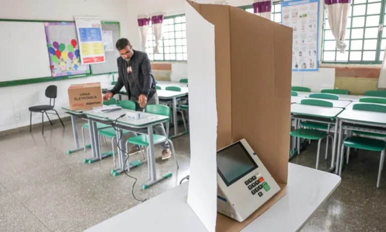 Ministério público pede ao tribunal superior que avise eleitores sobre mudança de seção por whatsapp