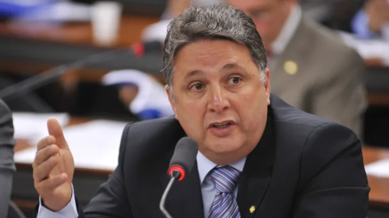 Mistério no TSE: advogado de Garotinho aparece como autor em parecer do Ministério Público