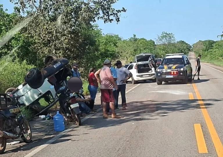 Motorista sofre parada cardiorrespiratória após capotamento na Br-070 em Cáceres