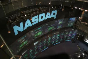 Nasdaq renova máxima histórica em pregão de otimismo com tecnologia e alívio nos juros
