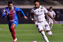 Neymar é expulso em jogo do Santos, revolta-se e ameaça adversário