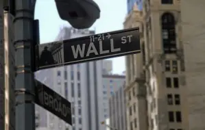 Nova York opera sem direção única enquanto inteligência artificial perde força e petróleo dispara