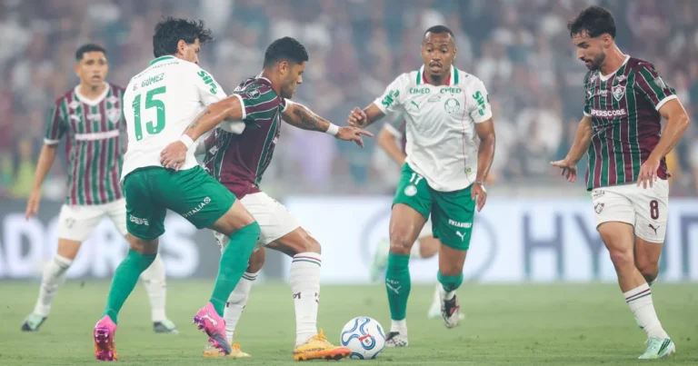 Palmeiras vence Fluminense no Maracanã e abre vantagem na semifinal da Libertadores