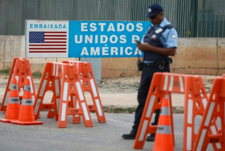 Polícia Federal investiga ameaça que motivou fechamento de embaixada dos Estados Unidos