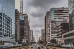 Previsão do tempo em São Paulo aponta garoa ocasional e queda nos termômetros no fim de semana