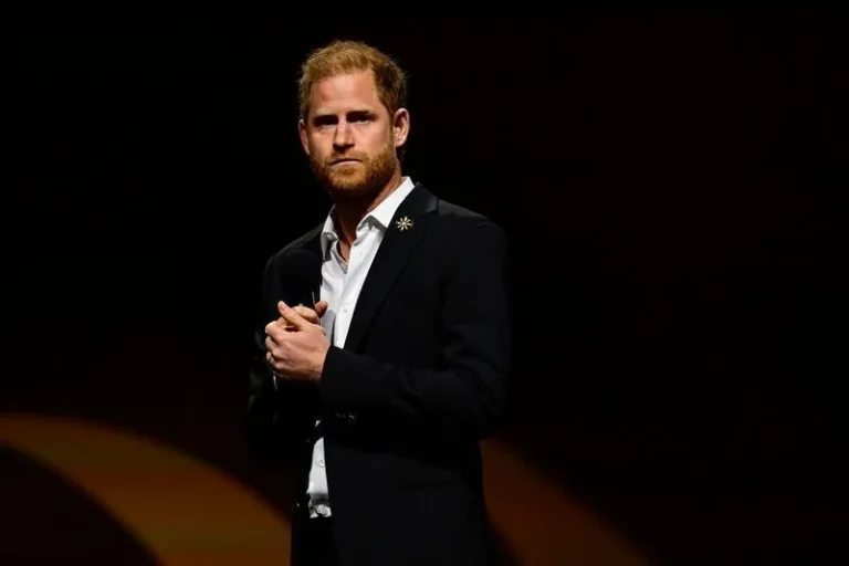 Príncipe Harry revela depressão e impacto da vida real em sua saúde mental