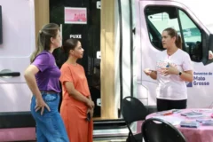 Programa SER Família Mulher leva van de apoio a vítimas à região metropolitana