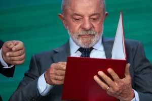PT formaliza canal Exército de Lula no TSE após sucessivas quedas na Justiça