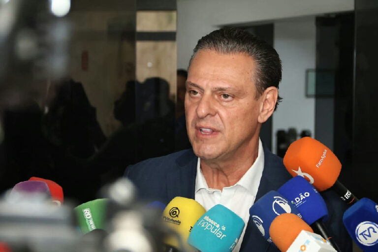 Senado aprova aumento do teto do MEI para cento e quarenta mil reais sob relatoria de favaro