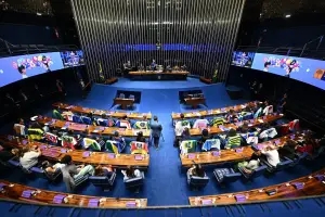 Senado eleva limite do MEI para R$ 140 mil e perdoa dívidas antes da sanção presidencial