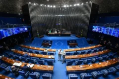 Senado inicia votação decisiva sobre o fim da escala 6x1 no Brasil