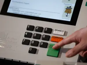 STF amplia votação do segundo turno em todo o país até as 19h após pedidos partidários